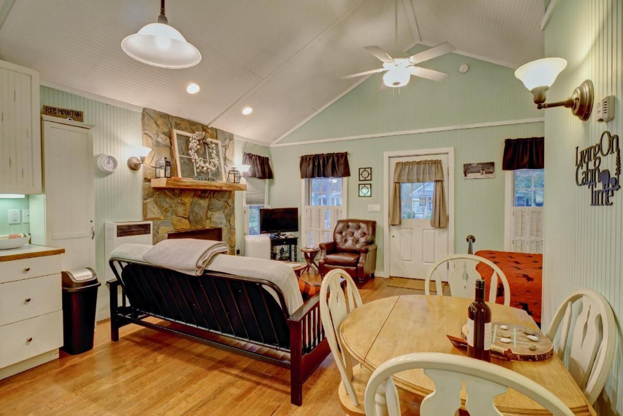 Linville River Cottage - Steps Away From The Banks Newland Екстер'єр фото